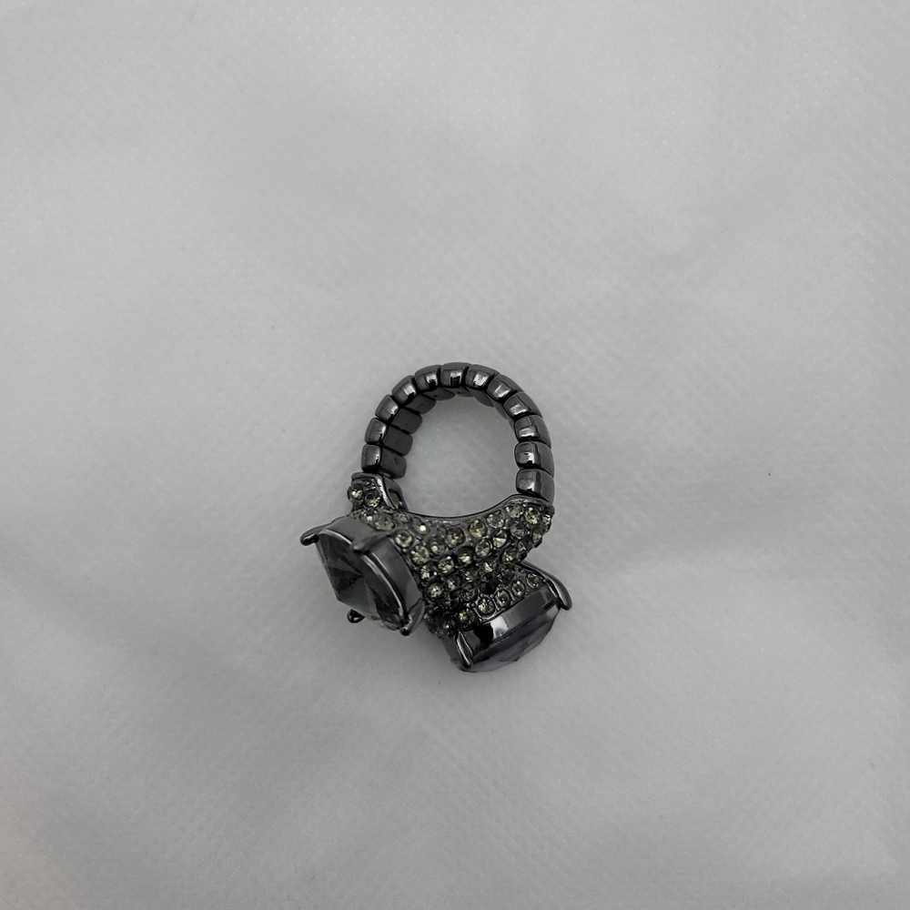 Fashion Rings - Picture 3 of 10